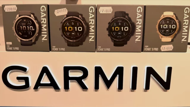 ⌚️ Nachschub ist eingetroffen! 🙌
 
Die neue Garmin fēnix 9 ist wieder bei uns erhältlich – in verschiedenen Ausführungen und Größen von 43 bis 51 mm.
 
Welche fēnix 9 passt am besten zu euch? Wir beraten euch gerne persönlich und helfen euch, das passende Modell zu finden.
 
Kommt vorbei – wir freuen uns auf euch! 😊
 
#Garmin #GarminFenix9 #Fenix9 #Smartwatch #frankfurterlaufshop